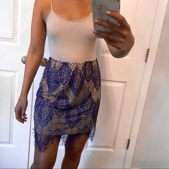 Nude/Blue Lace Skirt - Picture 3 of 5